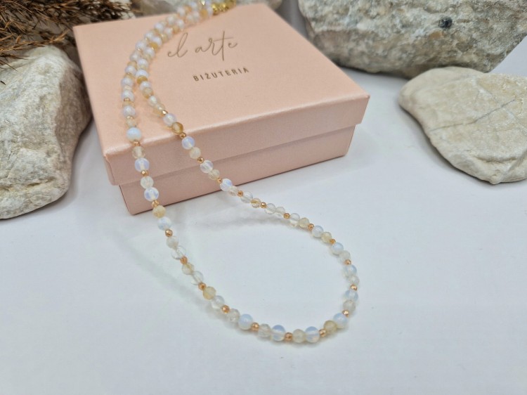 Naszyjnik z naturalnego cytrynu, opalu i kryształków ze srebrem pozłacanym