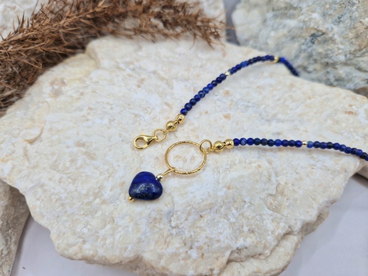 Naszyjnik z kamieni naturalnych lapis lazuli z sercem niebieski