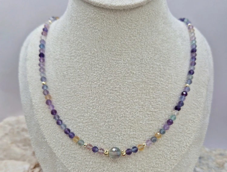 Naszyjnik z fluorytu i hematytu z zapięciem ze zlota Gold filled